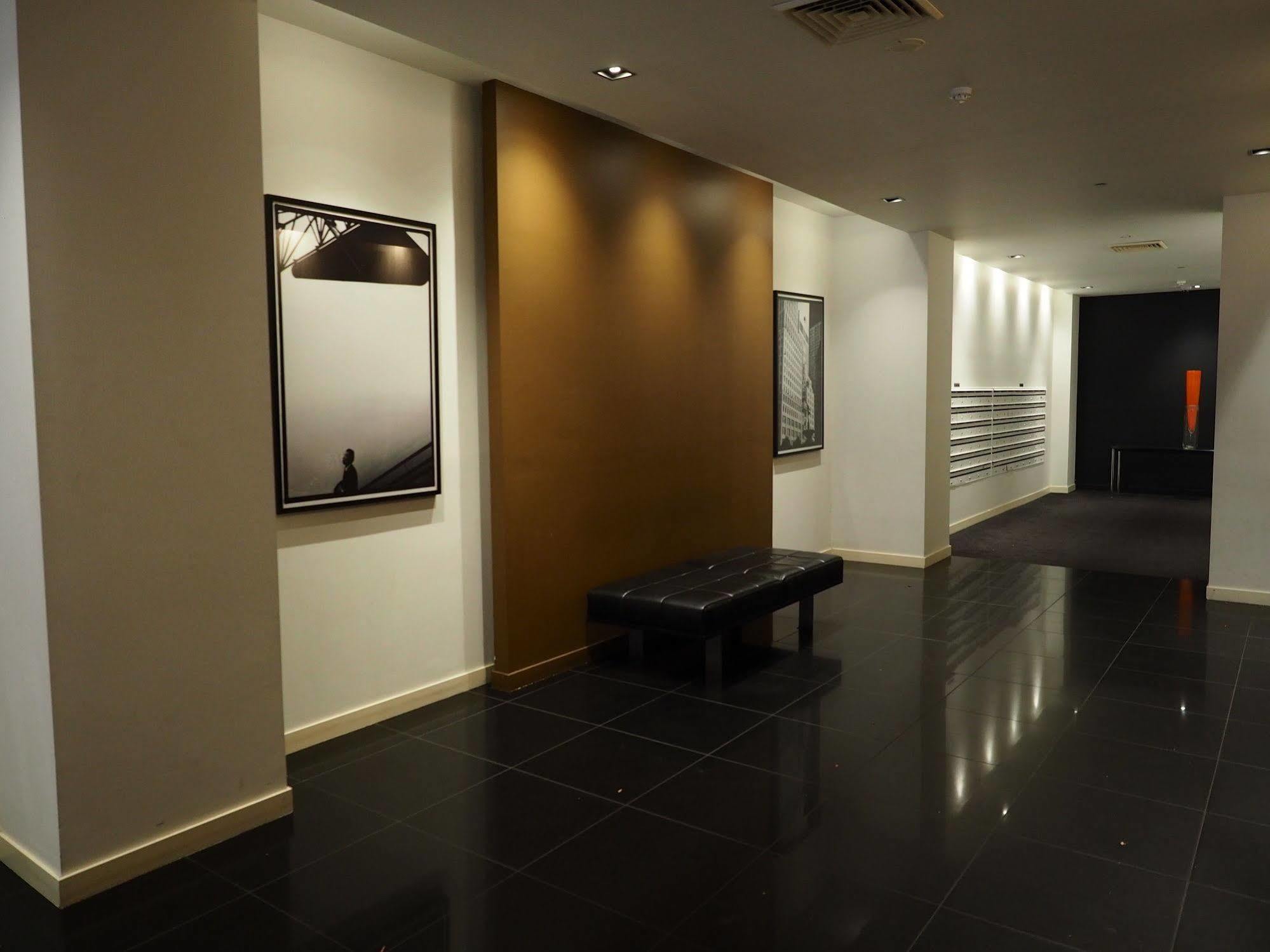 Flinders Lane Apartments Мельбурн Екстер'єр фото